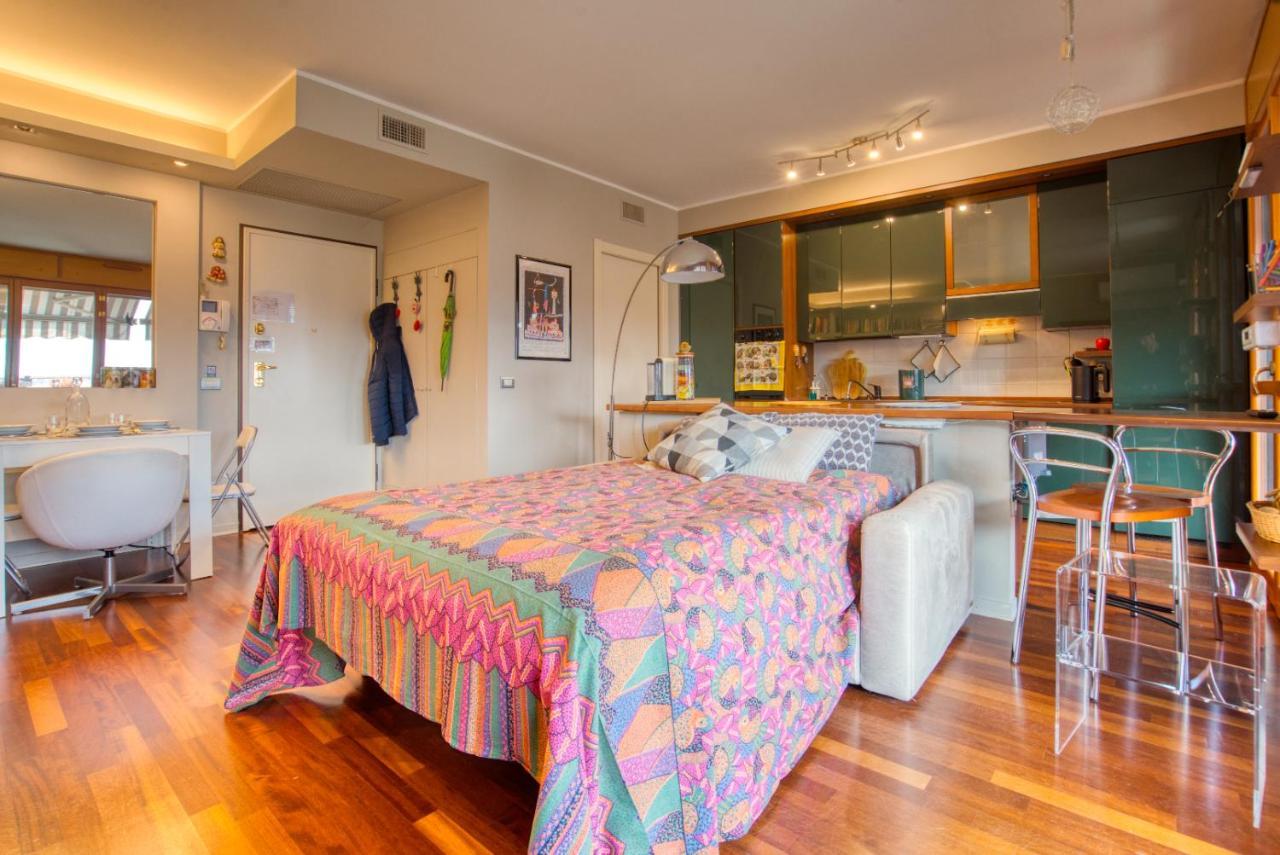 Caseospitali - Casa Di Bibi, Colorato Ed Elegante Bilocale Vicino Al Naviglio Martesana Per 4 维默德隆尼 外观 照片